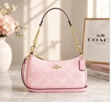 Pink Signature Pattern Shoulder Bag – Compact Handbag with Gold-Tone Hardware – Approx. 14 oz